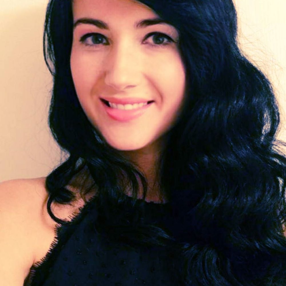 Meet your Posher, Julia